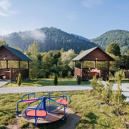 Рибничанка Hotell Skhidnytsia Exteriör bild