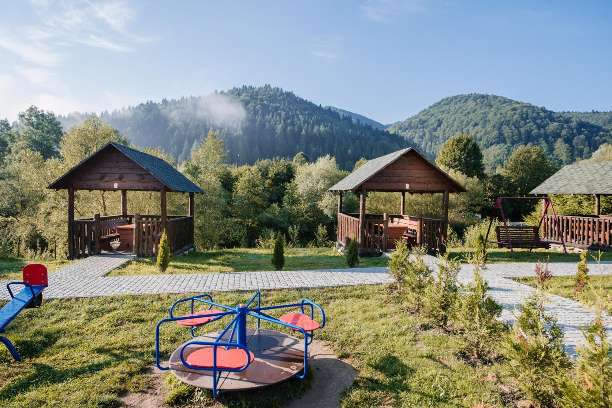 Рибничанка Hotell Skhidnytsia Exteriör bild