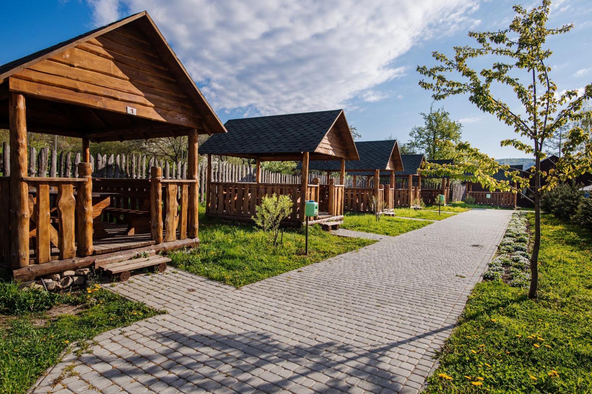 Рибничанка Hotell Skhidnytsia Exteriör bild