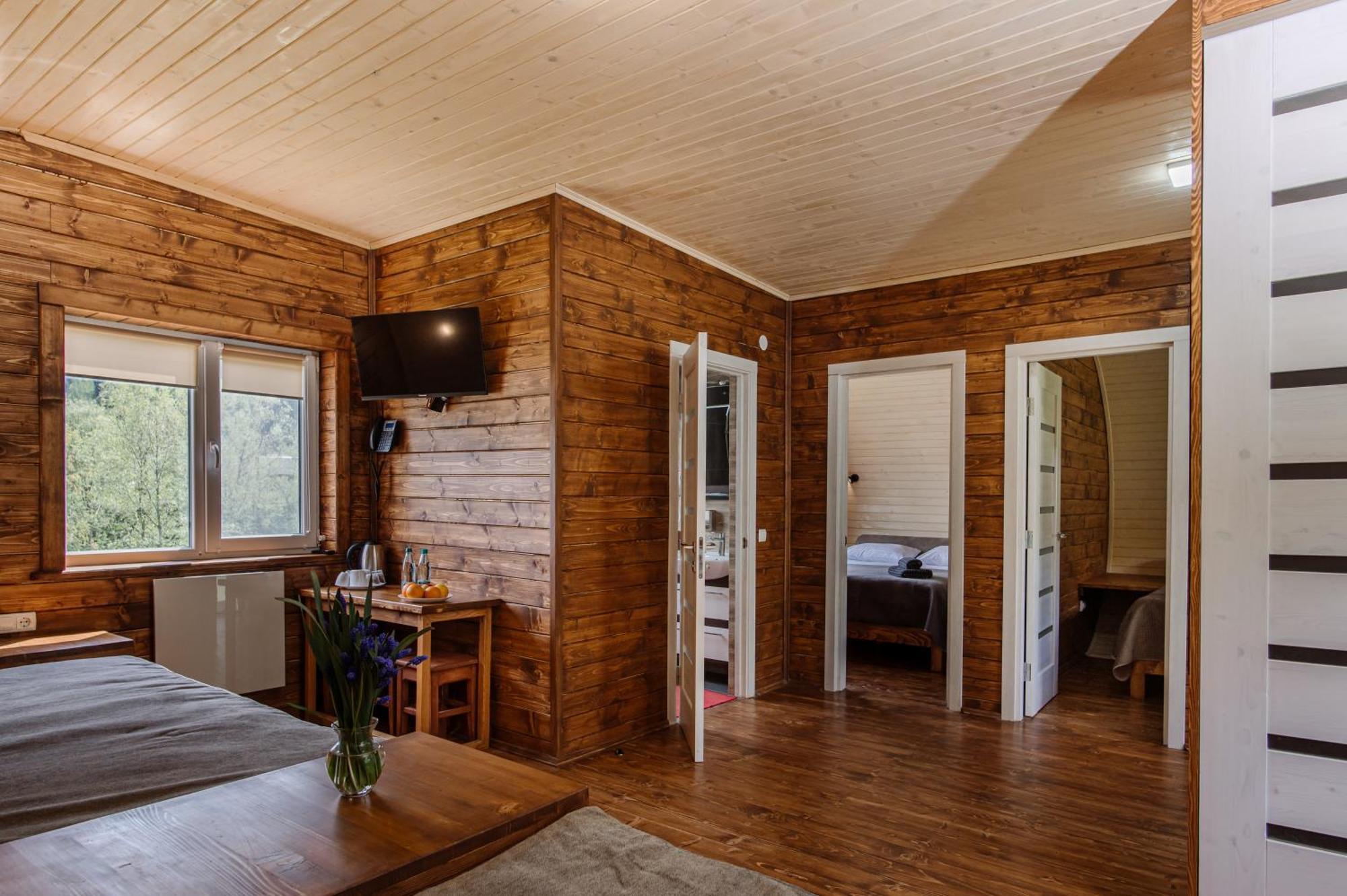 Рибничанка Hotell Skhidnytsia Exteriör bild